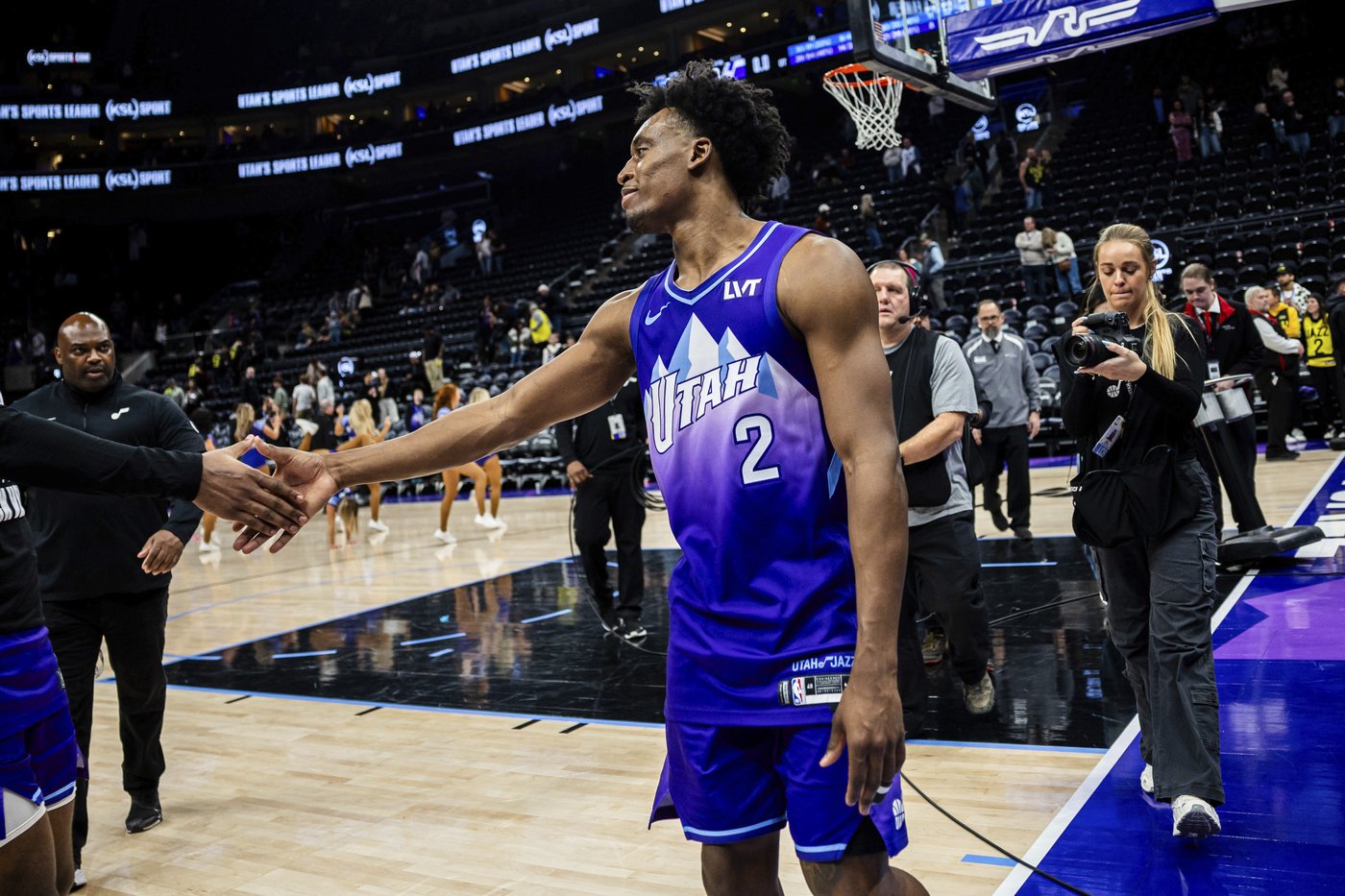 Sexton scores 22 points and Jazz beat Magic 113-99 to snap 8-game losing streak | iNFOnews.ca