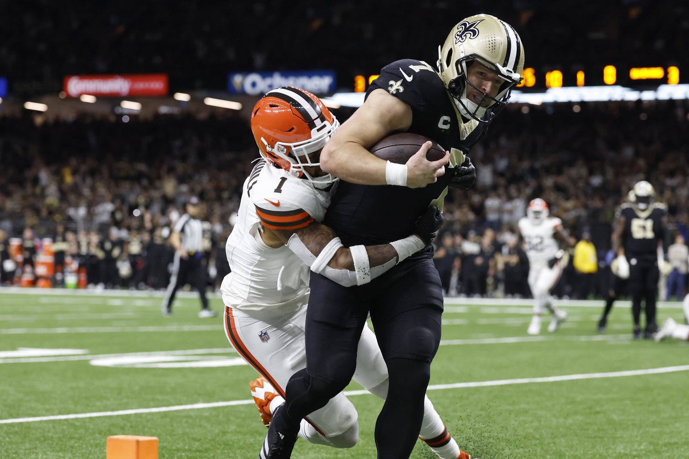 Taysom Hill runs for 3 TDs as the Saints top Jameis Winston and the struggling Browns 35-14 | iNFOnews.ca