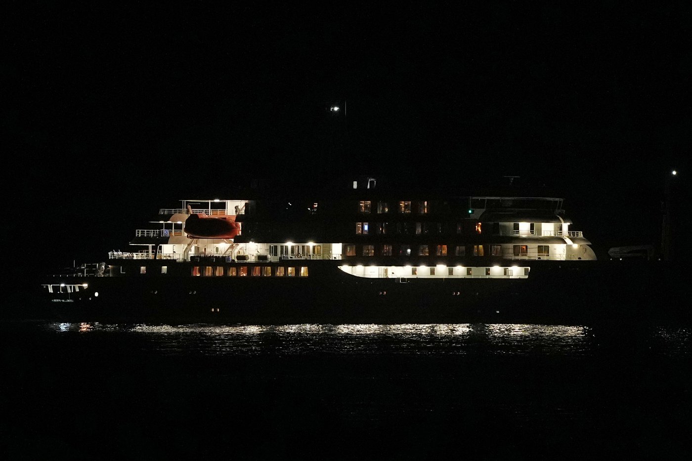 Inside the cruise ship at the center of a deadly hantavirus outbreak | iNFOnews.ca Inside the cruise ship at the center of a deadly hantavirus outbreak | iNFOnews.ca