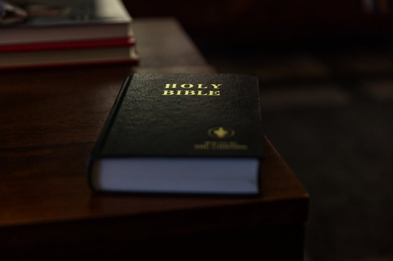 For over 100 years, travelers have checked into US motel rooms and found the Gideon Bible | iNFOnews.ca