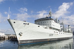 Fire-damaged Canadian navy supply ship HMCS Protecteur reaches Pearl Harbor | iNFOnews.ca CP27484589