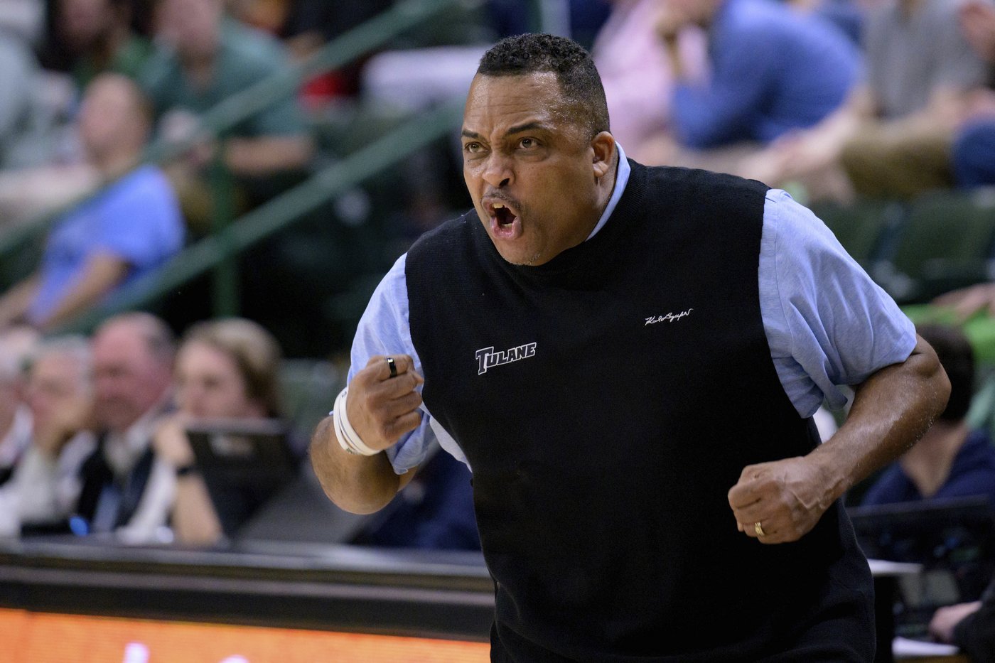 Dain Dainja, Colby Rogers help No. 19 Memphis pull away for 68-56 win over Tulane | iNFOnews.ca