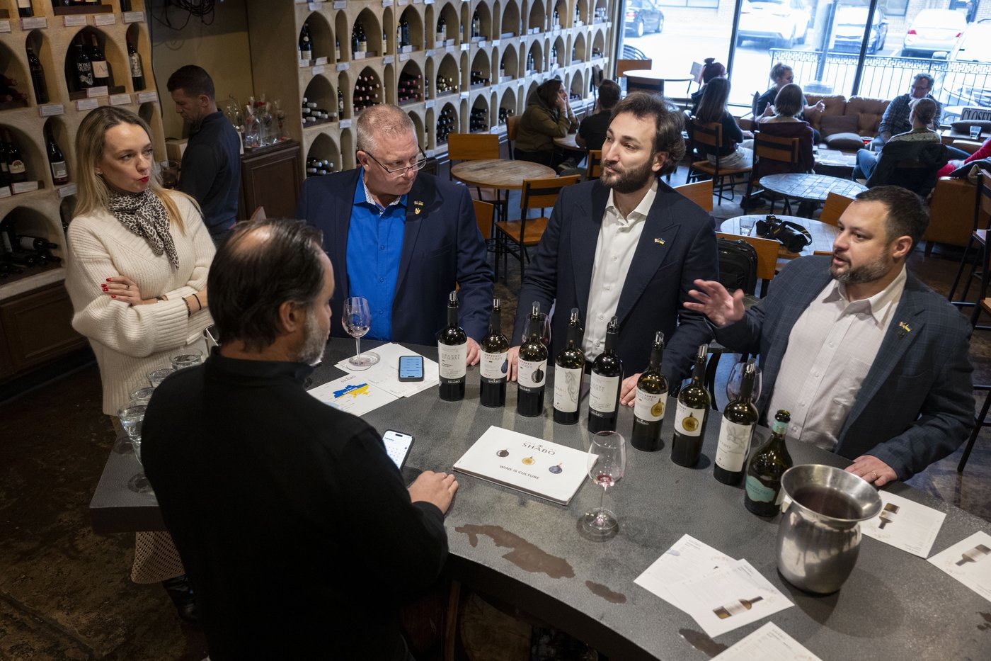 Ukrainian winemaker and US veterans team up to show the best of Ukraine, a glass at a time | iNFOnews.ca