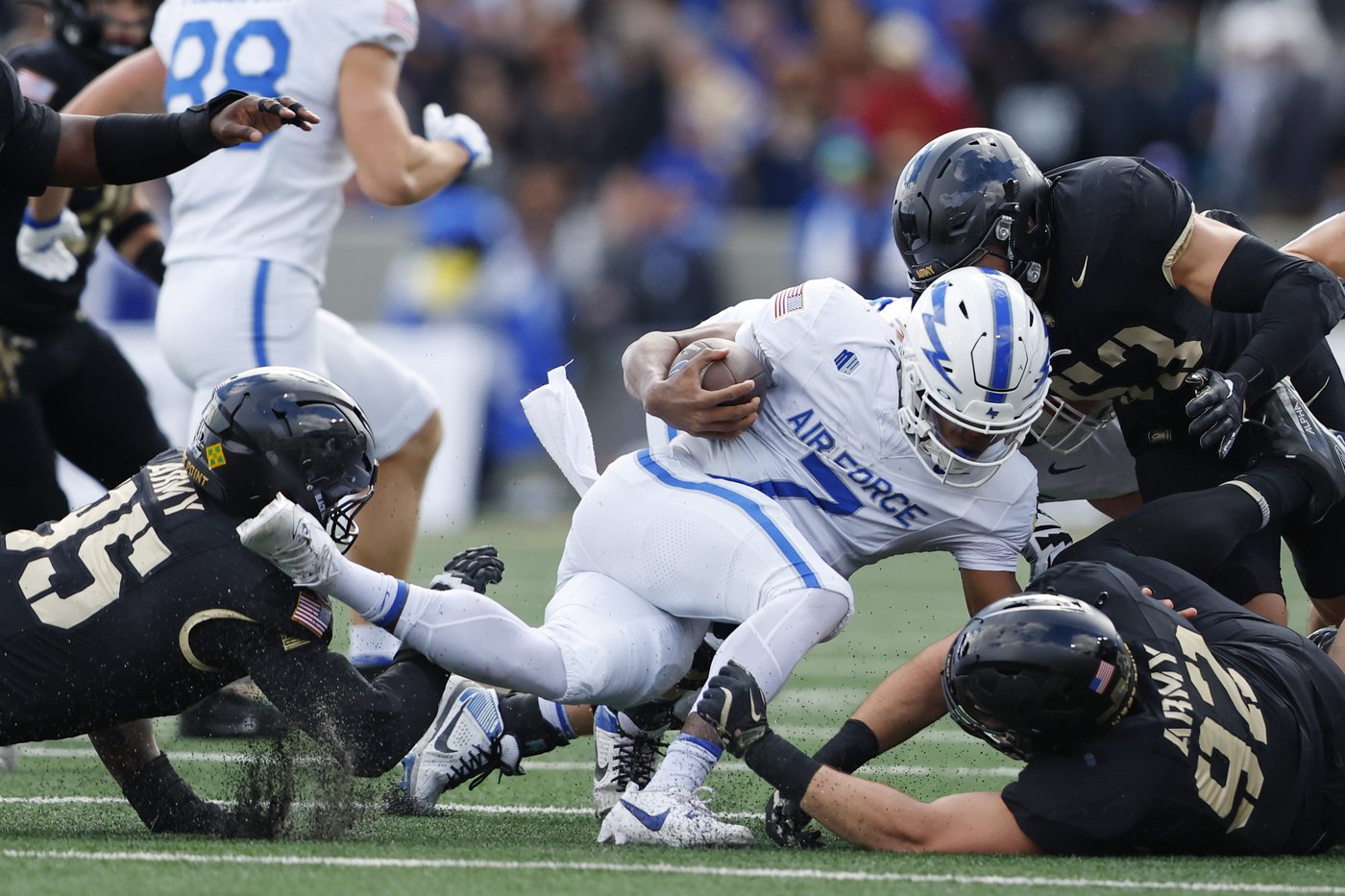 Kanye Udoh scores two touchdowns and leads No. 21 Army over Air Force 20-3 | iNFOnews.ca Kanye Udoh scores two touchdowns and leads No. 21 Army over Air Force 20-3 | iNFOnews.ca