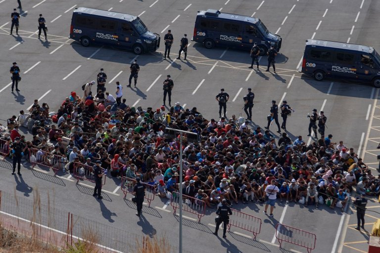 Thousands of migrants in Ceuta wait in limbo while Spain figures out what to do with them | iNFOnews.ca