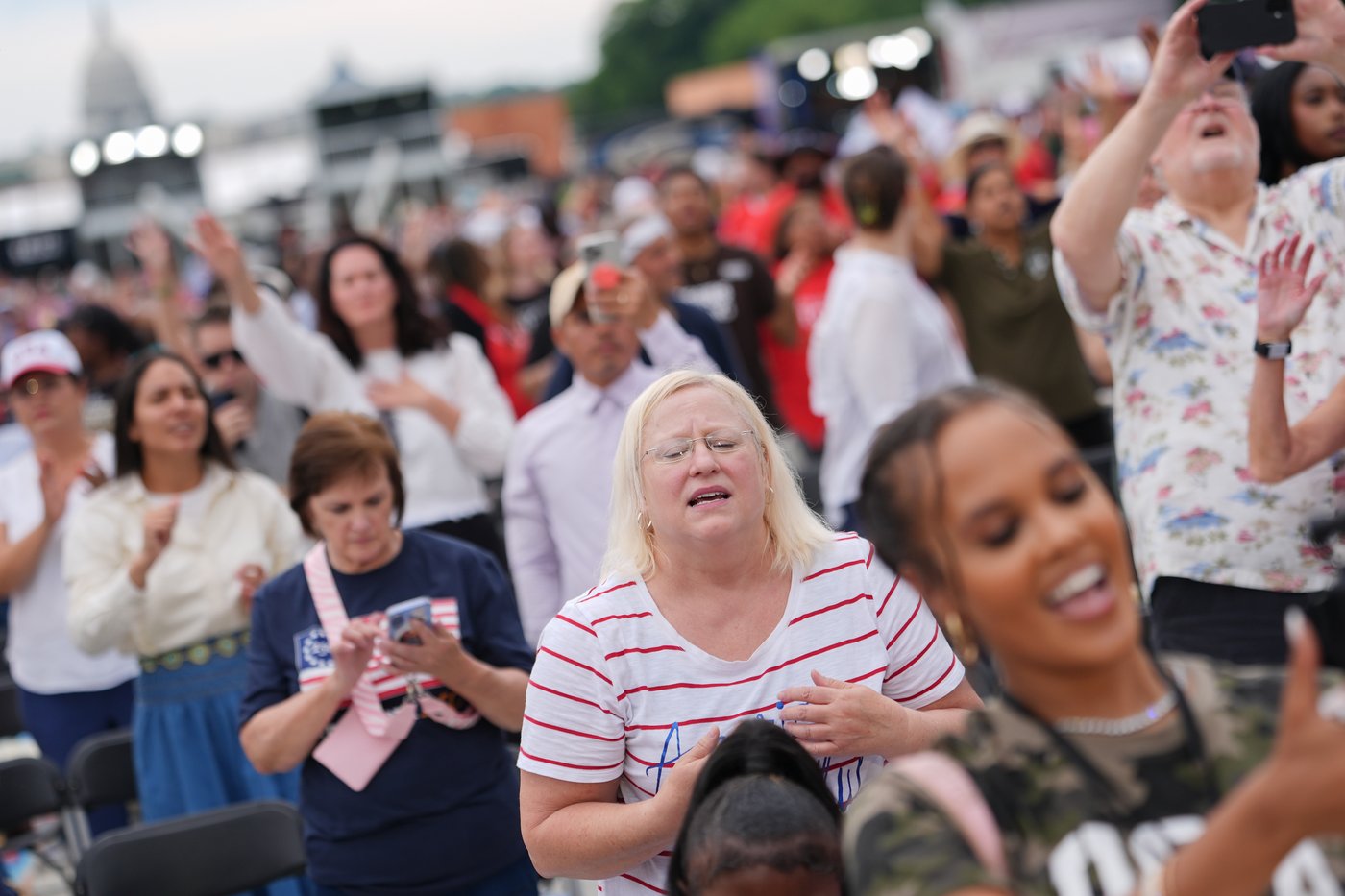 Washington prayer rally draws thousands to the National Mall, in photos | iNFOnews.ca