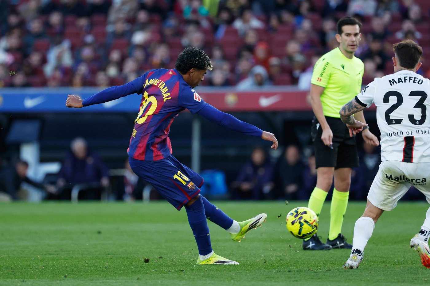 Yamal atones for bad miss with classy goal as La Liga leader Barcelona beats Mallorca 3-0 | iNFOnews.ca