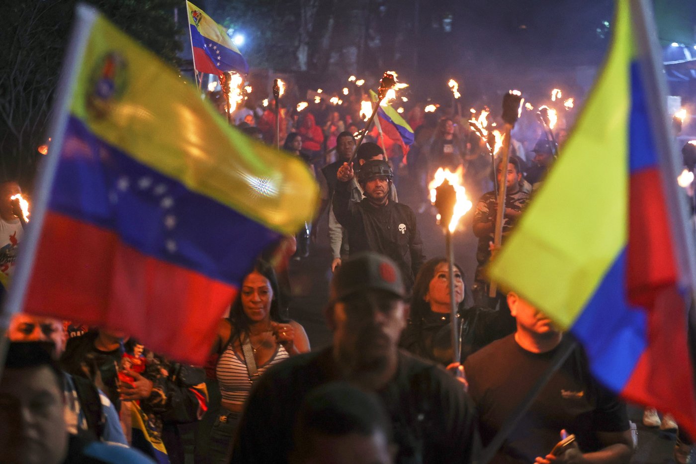 Photos from Caracas and US court where former Venezuelan President Maduro fights indictment | iNFOnews.ca