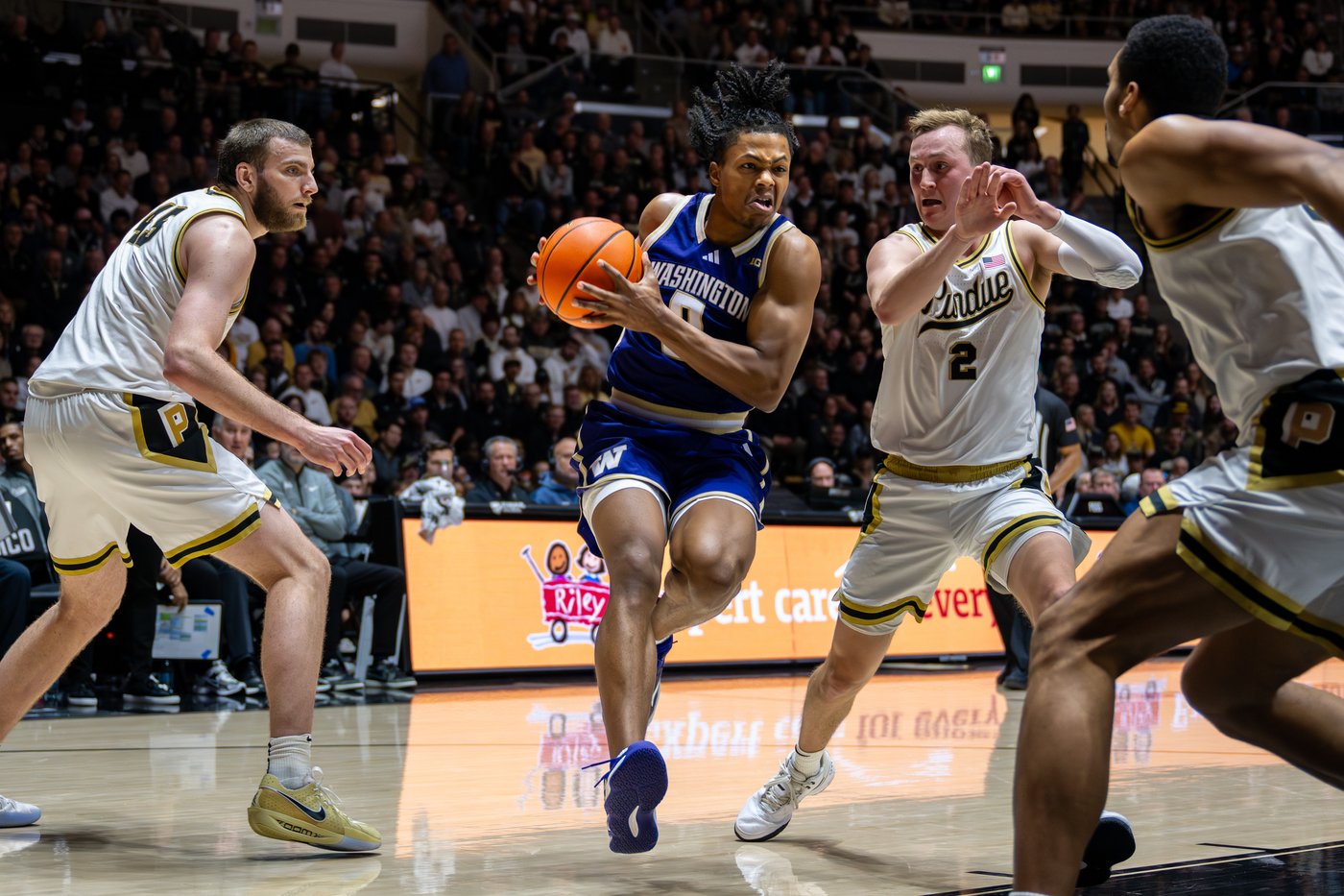 Braden Smith overcomes foul trouble by scoring 23 and leading No. 5 Purdue past Washington 81-73 | iNFOnews.ca Braden Smith overcomes foul trouble by scoring 23 and leading No. 5 Purdue past Washington 81-73 | iNFOnews.ca