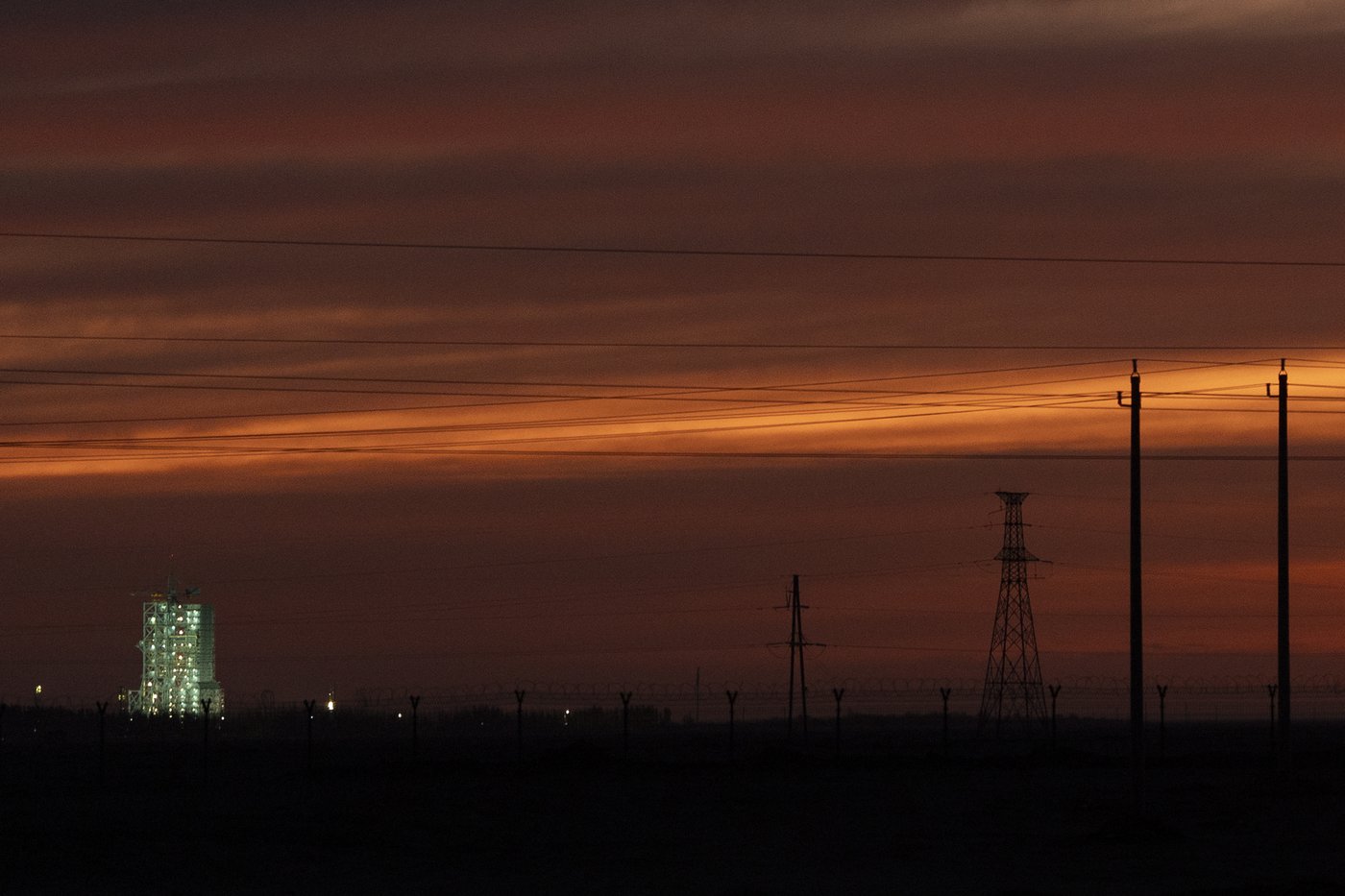 China says it's ready to launch the next crew to its orbiting space station early Wednesday | iNFOnews.ca