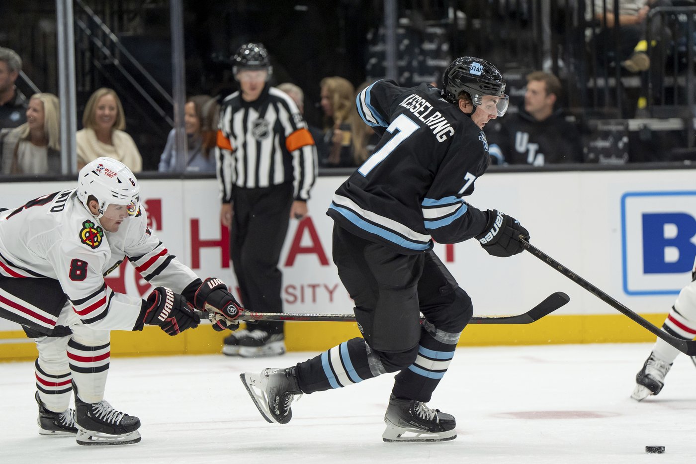 Dylan Guenther scores twice, leads Utah to 5-2 win over Chicago | iNFOnews.ca Dylan Guenther scores twice, leads Utah to 5-2 win over Chicago | iNFOnews.ca