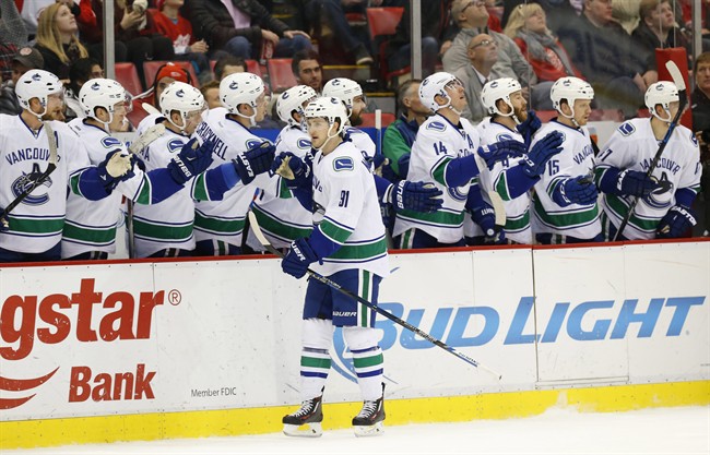 Canucks' Henrik Sedin out Friday night vs Red Wings with lower-body injury | iNFOnews.ca CP35739260