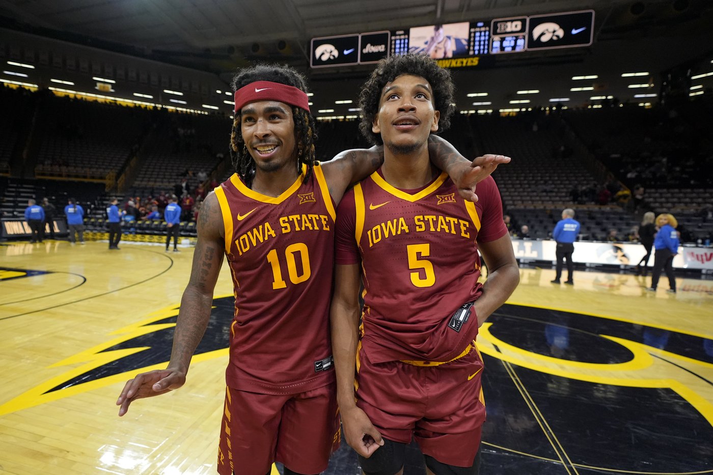 Jones, Jefferson help No. 3 Iowa State rally past Iowa, 89-80 | iNFOnews.ca