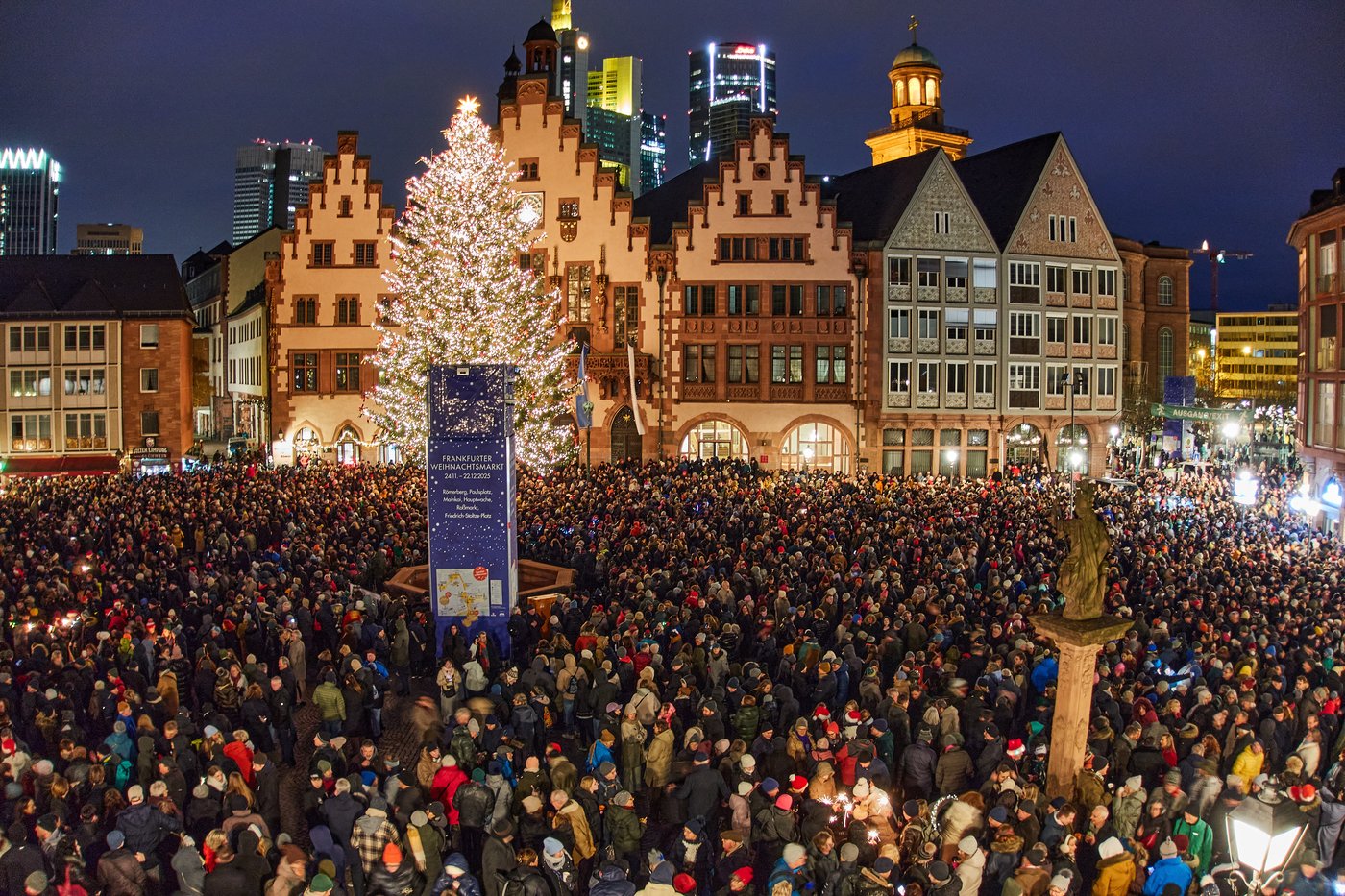 Photos of Christmas celebrations around the world | iNFOnews.ca