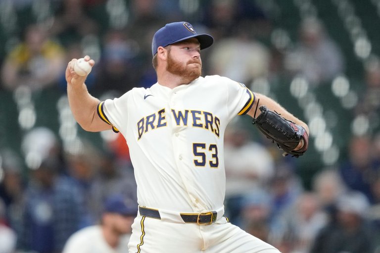Brewers' Brandon Woodruff leaves his start early after showing reduced velocity | iNFOnews.ca