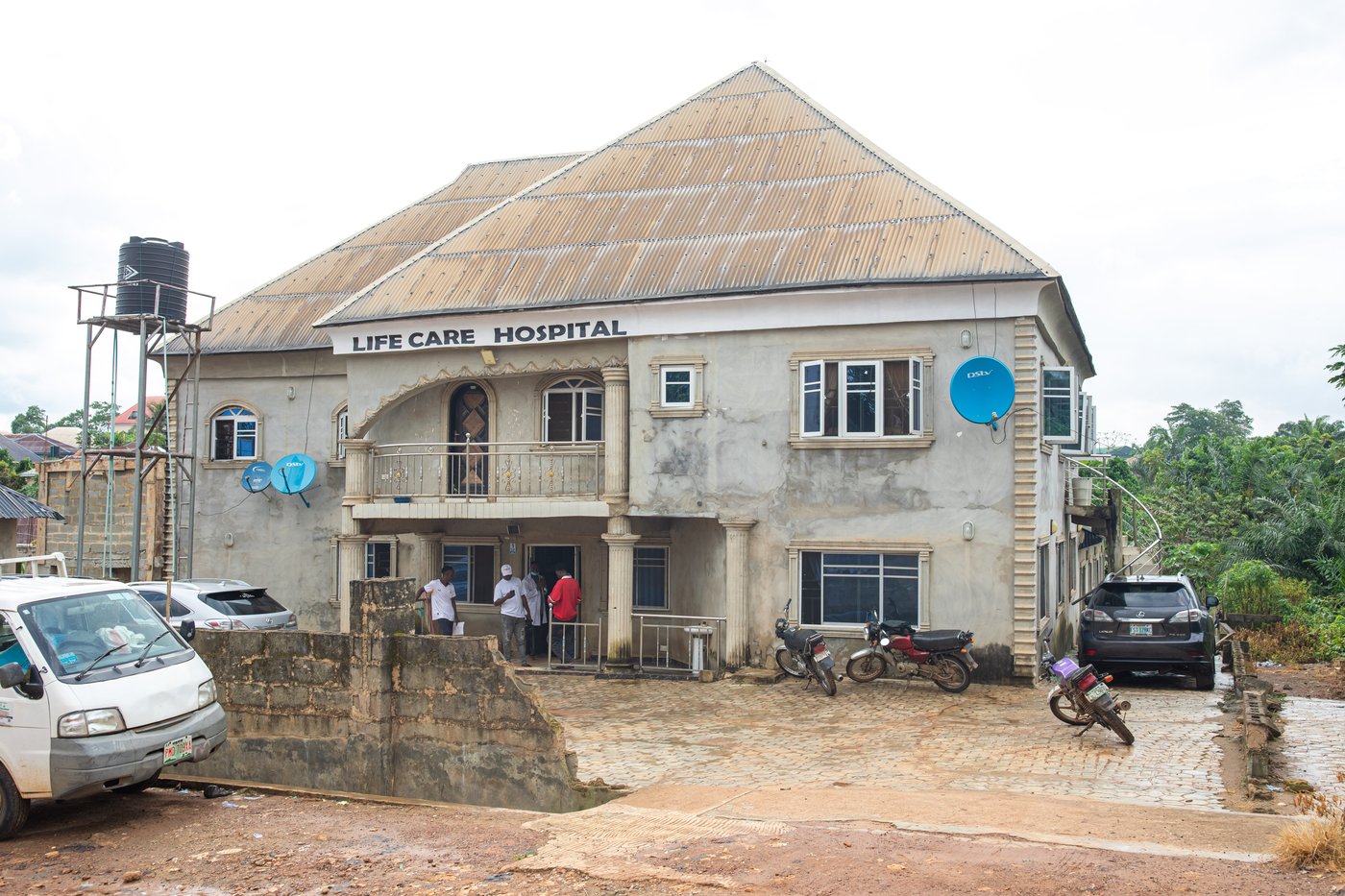 At least 48 dead in Nigeria after consuming drink suspected to contain methanol, authorities say | iNFOnews.ca