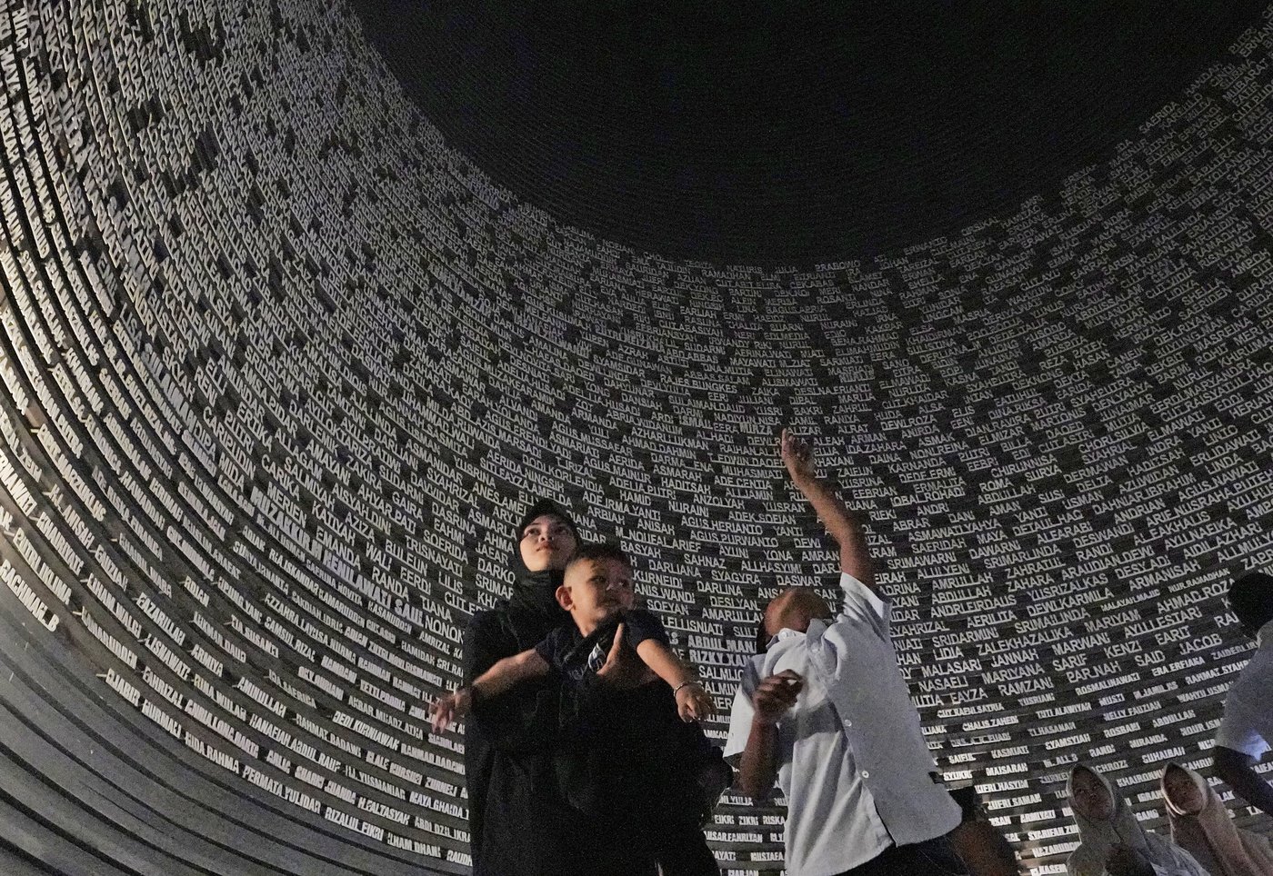 Indonesians mark 2 decades since the tragic tsunami that killed hundreds of thousands | iNFOnews.ca Indonesians mark 2 decades since the tragic tsunami that killed hundreds of thousands | iNFOnews.ca