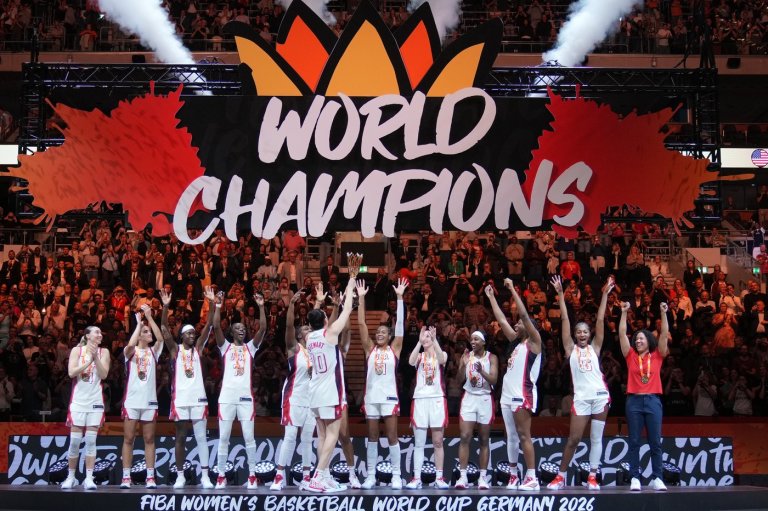 US wins fifth straight women's FIBA World Cup title, beating France 97-79 | iNFOnews.ca