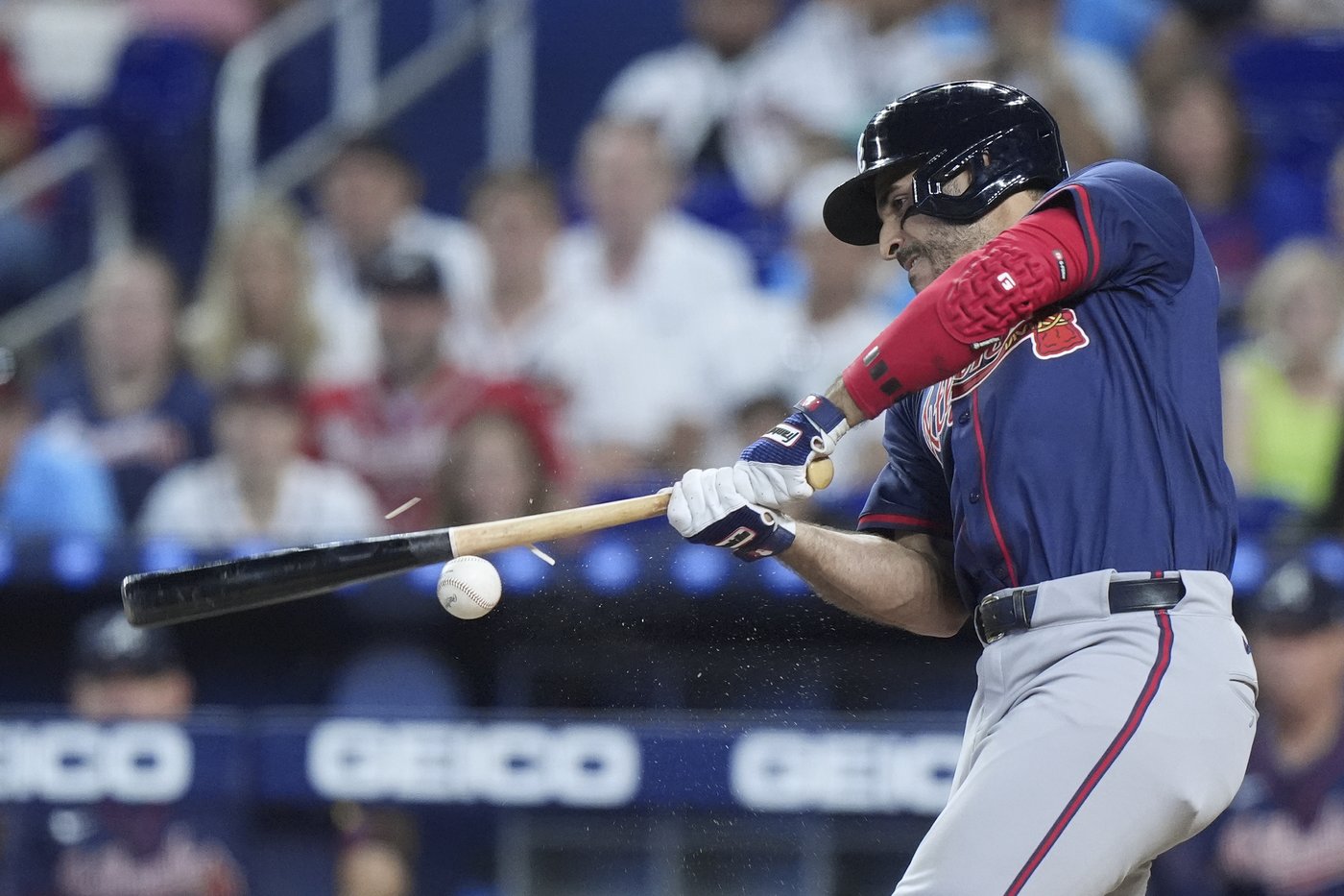 Albies, Urshela homer as Braves edge Marlins 5-4 | iNFOnews.ca Albies, Urshela homer as Braves edge Marlins 5-4 | iNFOnews.ca