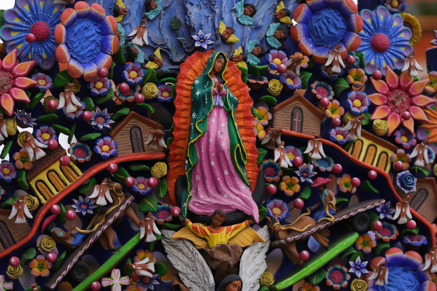 Mexican artisans turn clay into Trees of Life that are celebrated worldwide | iNFOnews.ca Mexican artisans turn clay into Trees of Life that are celebrated worldwide | iNFOnews.ca