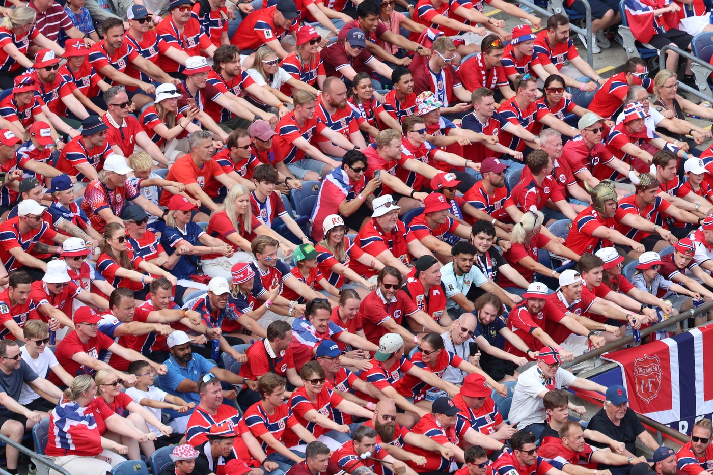 World Cup fans flood stadiums and fan zones with dazzling costumes, facepaint and flags - in photos | iNFOnews.ca