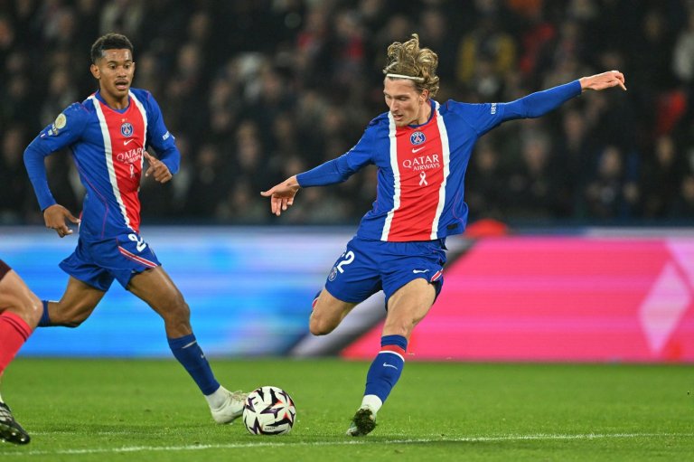 PSG goes top of Ligue 1 with win over Lyon while Sevilla returns to winning ways | iNFOnews.ca