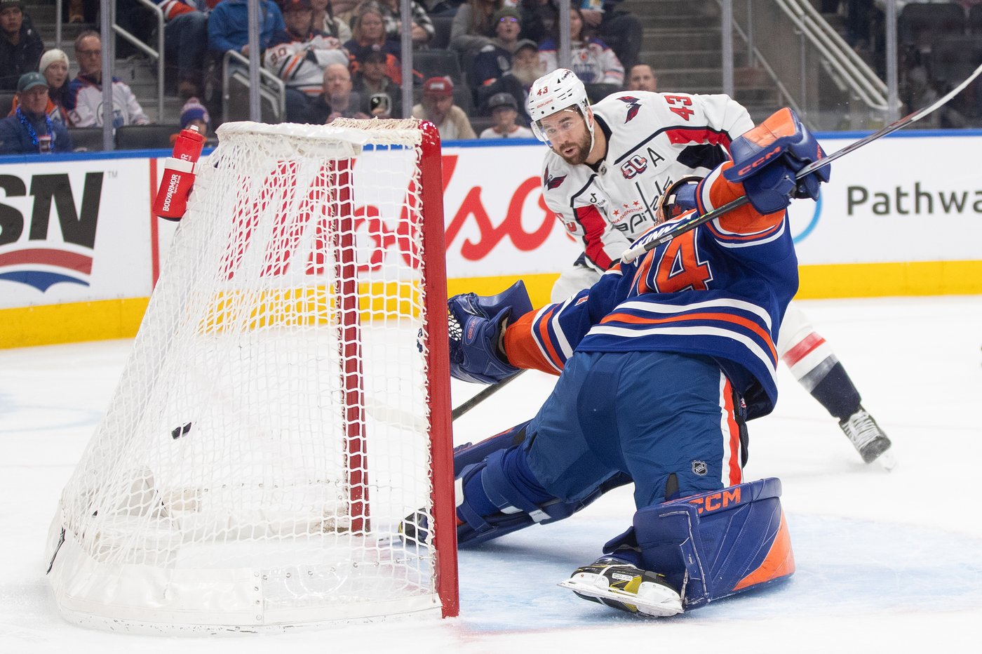Dubois paces hot Capitals to 3-2 road win over Oilers | iNFOnews.ca Dubois paces hot Capitals to 3-2 road win over Oilers | iNFOnews.ca