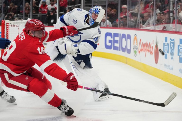 Gourde's unassisted goals power Lightning past Red Wings 6-3 for sixth straight victory | iNFOnews.ca