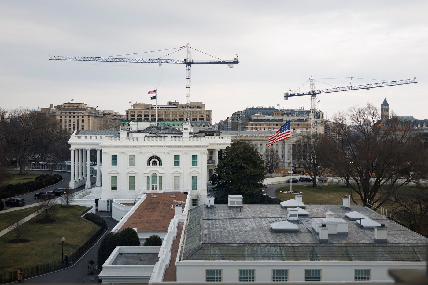 Panel reviewing Trump's White House ballroom project gets an earful from the public | iNFOnews.ca