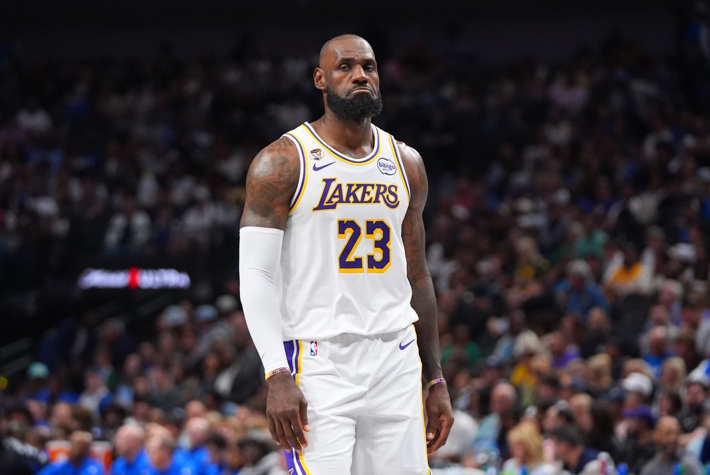 LeBron James sits out with left foot injury for Lakers, who are already without Doncic and Reaves | iNFOnews.ca LeBron James sits out with left foot injury for Lakers, who are already without Doncic and Reaves | iNFOnews.ca