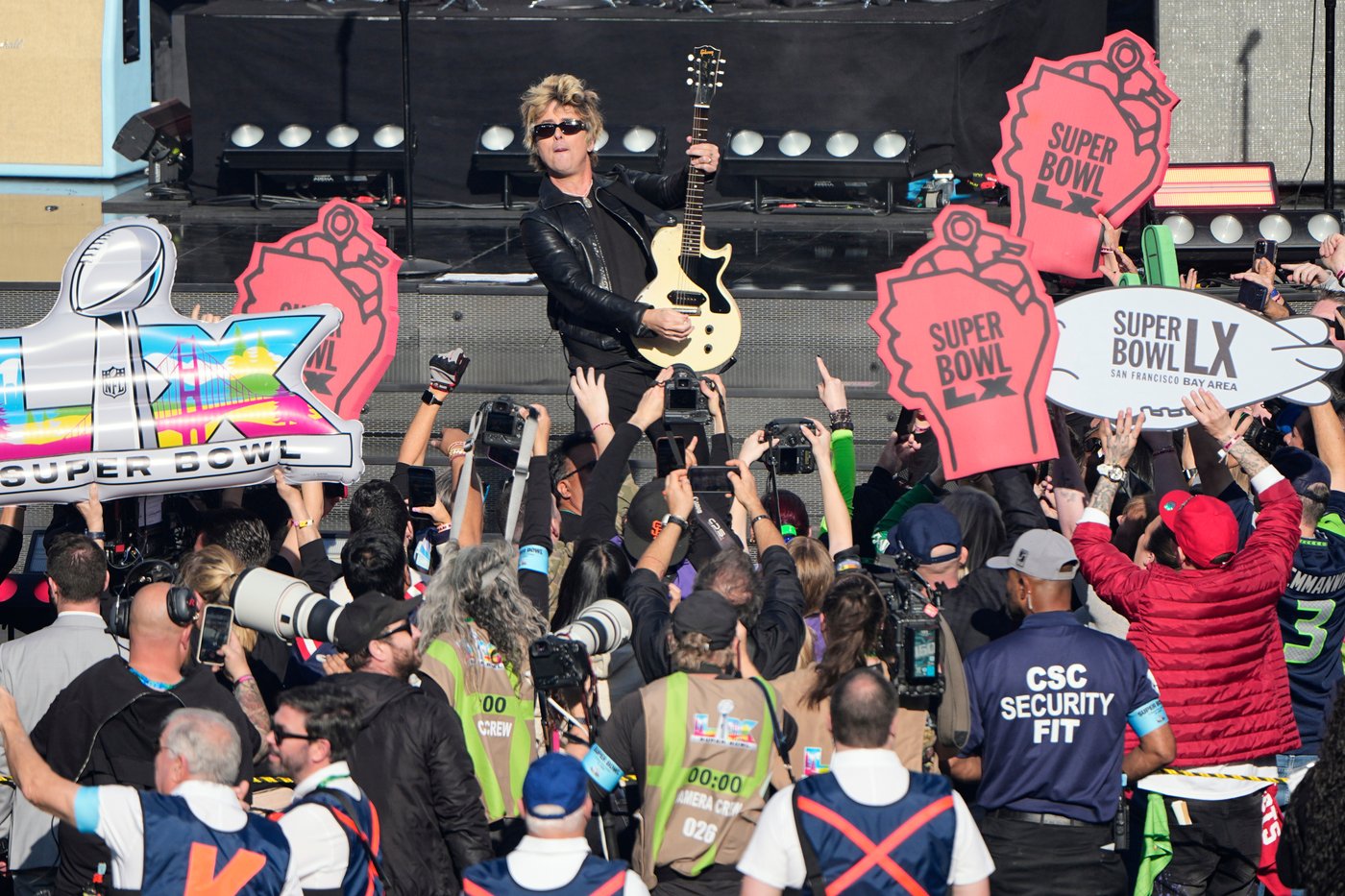 Bad Bunny brings Gaga, Martin and Puerto Rican pride to Super Bowl as Green Day, Puth play pregame | iNFOnews.ca Bad Bunny brings Gaga, Martin and Puerto Rican pride to Super Bowl as Green Day, Puth play pregame | iNFOnews.ca