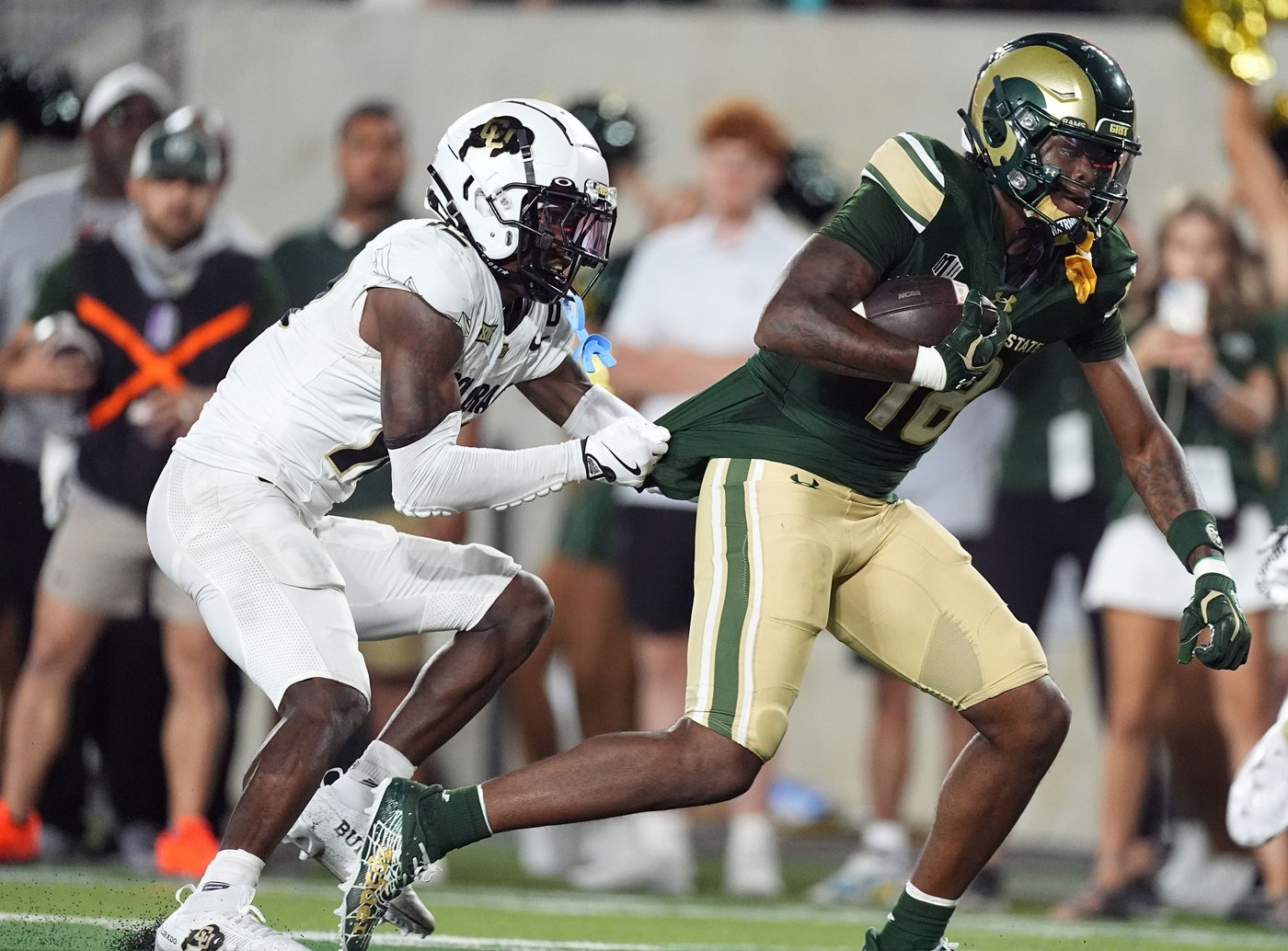 Colorado two-way star Travis Hunter hopes to play cornerback and receiver at the next level, too | iNFOnews.ca