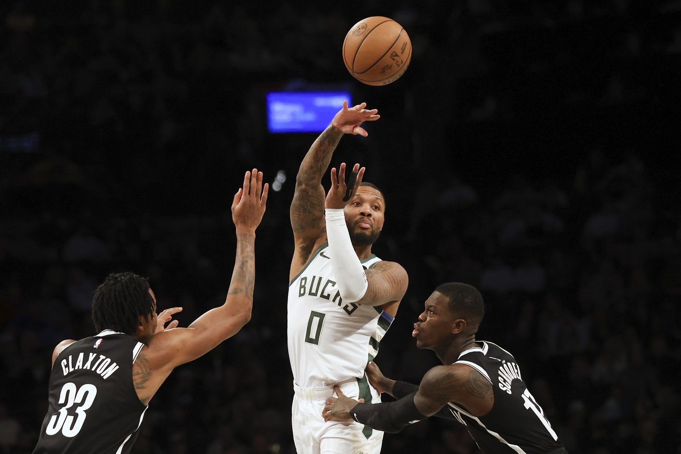 Bucks snap a 2-game skid with a 118-113 victory over the Nets | iNFOnews.ca