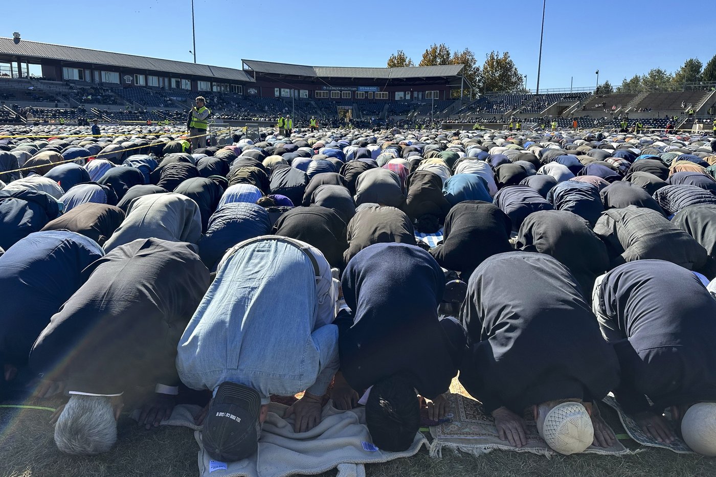 Thousands mourn Fethullah Gülen, a Turkish spiritual leader who died in the US | iNFOnews.ca