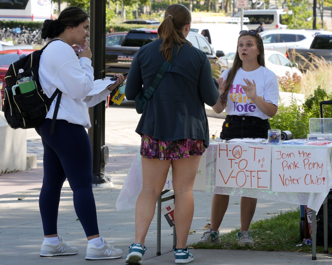 Young women lean Democratic. Now the election may hinge on Harris' ability to run up the score | iNFOnews.ca Young women lean Democratic. Now the election may hinge on Harris' ability to run up the score | iNFOnews.ca