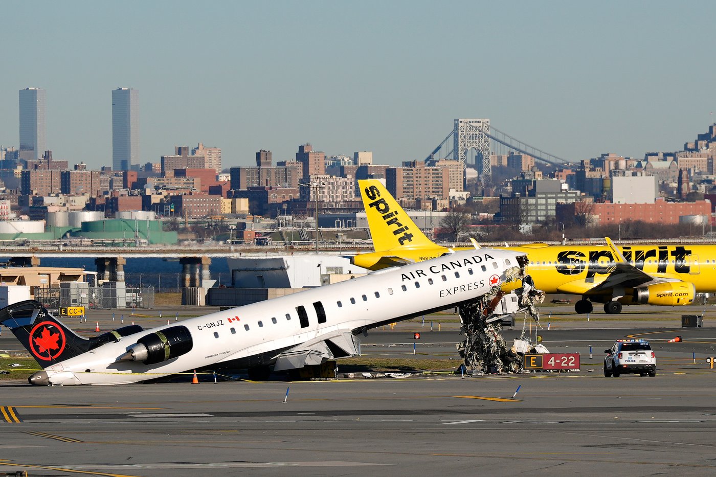 U.S. safety board says warning system didn't sound alarm before LaGuardia crash | iNFOnews.ca