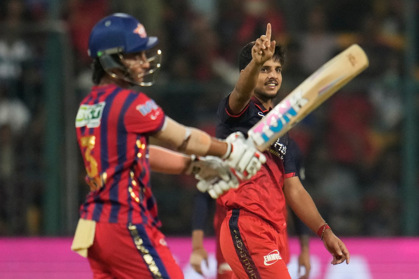 Bengaluru beats Lucknow by 5 wickets to move atop Indian Premier League | iNFOnews.ca