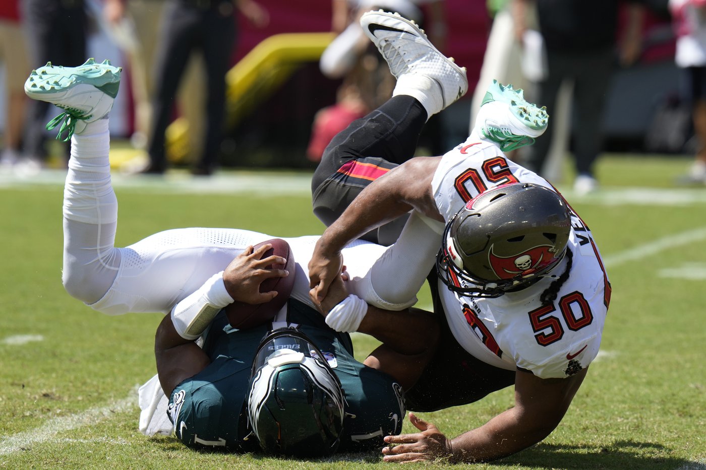Eagles have plenty to fix at 2-2 headed into a needed bye week | iNFOnews.ca