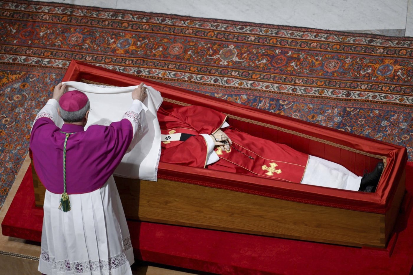 About 250,000 mourners pay last respects to Pope Francis over 3 days of public viewing | iNFOnews.ca About 250,000 mourners pay last respects to Pope Francis over 3 days of public viewing | iNFOnews.ca