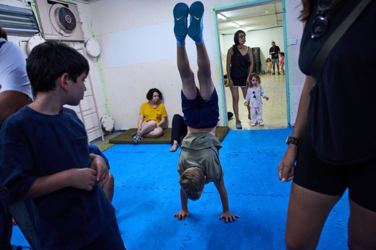 After morning of sirens, Israelis fall back into well-worn war routines | iNFOnews.ca