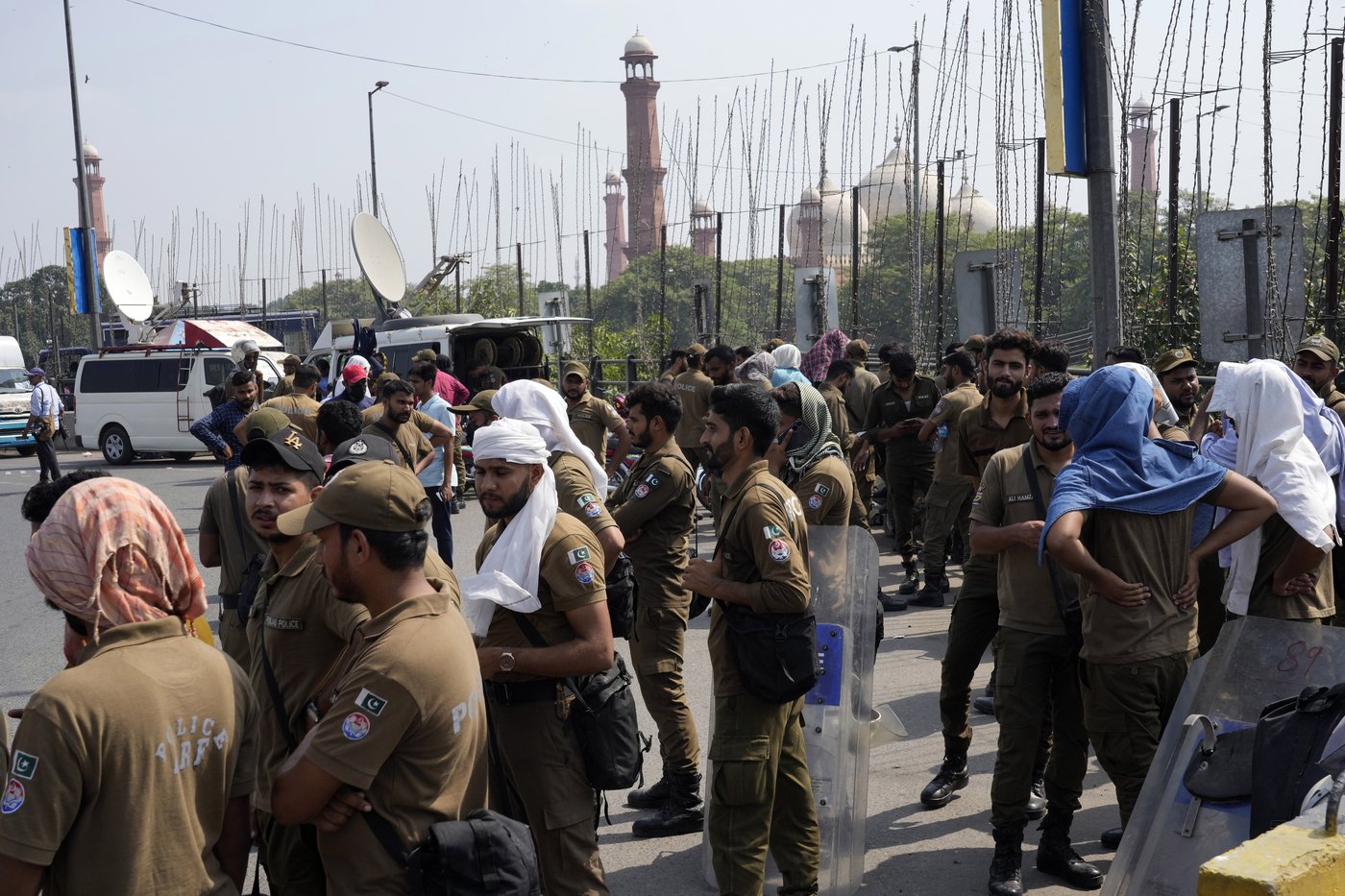 Militants kill 6 Pakistani soldiers in a shootout | iNFOnews.ca Militants kill 6 Pakistani soldiers in a shootout | iNFOnews.ca