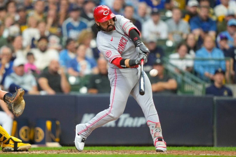 Eugenio Suárez hits a 3-run homer to lift Reds past Brewers 4-3 and avoid a winless road trip | iNFOnews.ca
