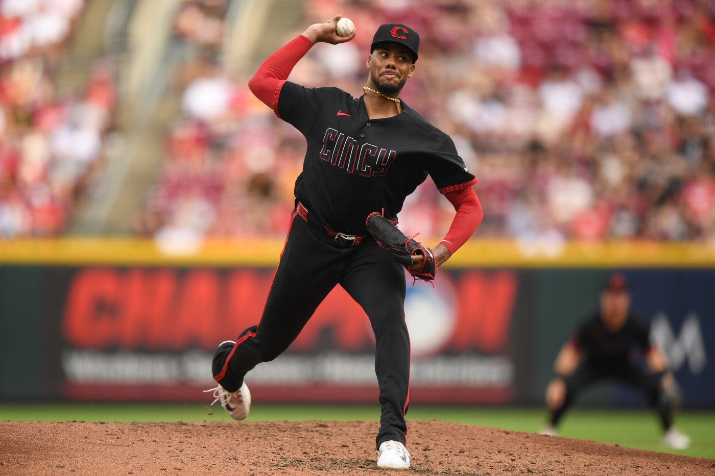 Reds place RHP Hunter Greene on 15-day IL with right elbow soreness | iNFOnews.ca