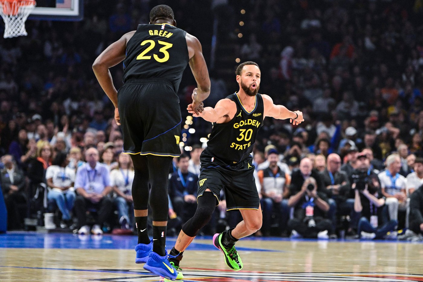 Gilgeous-Alexander's 28 points, Holmgren's perfect shooting lead Thunder in rout of Warriors | iNFOnews.ca