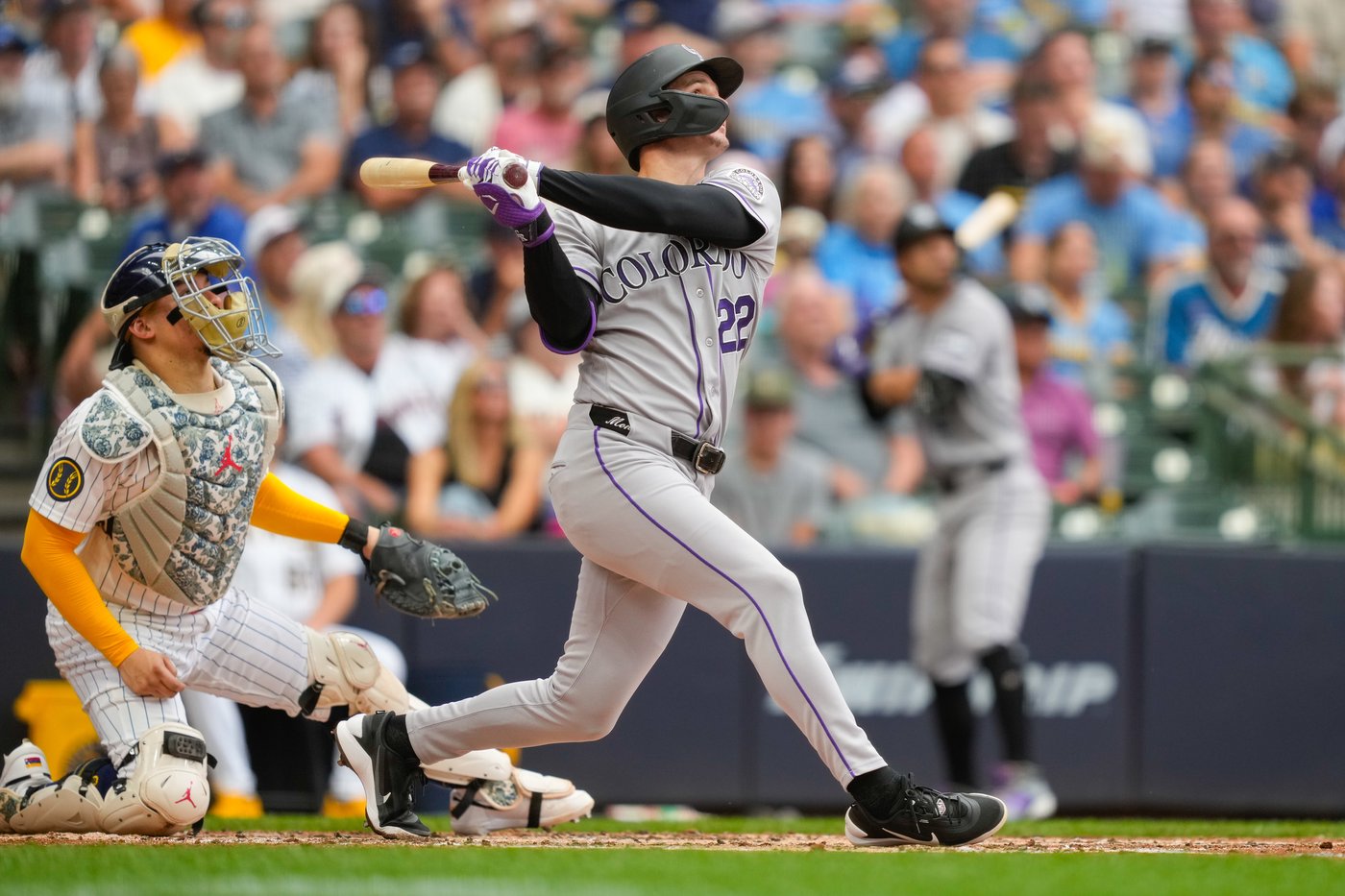 Tomoyuki Sugano earns his 10th win as Rockies defeat Brewers 5-2 | iNFOnews.ca