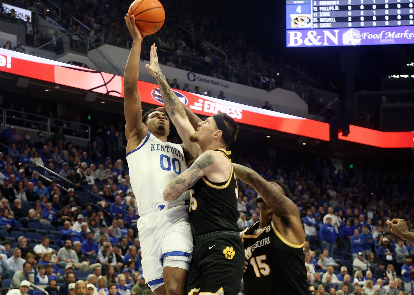 Missouri beats Kentucky 73-68 for first win in Lexington | iNFOnews.ca