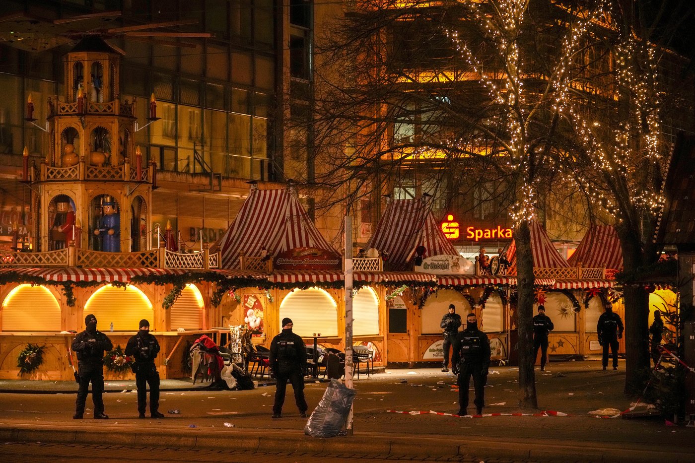 At least 2 dead and 60 hurt after a car drives into a German Christmas market in a suspected attack | iNFOnews.ca At least 2 dead and 60 hurt after a car drives into a German Christmas market in a suspected attack | iNFOnews.ca
