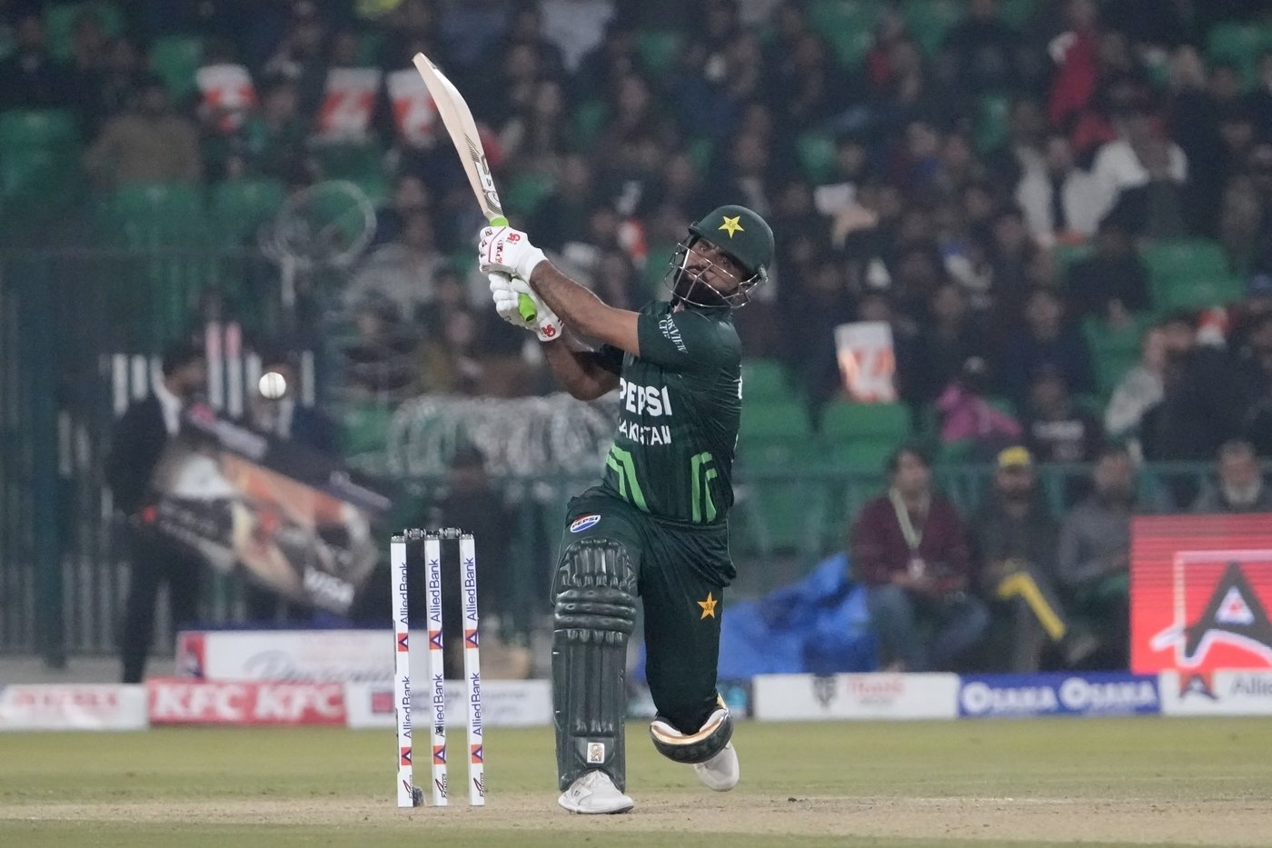 Phillips powers New Zealand's 78-run win over Pakistan ahead of Champions Trophy | iNFOnews.ca Phillips powers New Zealand's 78-run win over Pakistan ahead of Champions Trophy | iNFOnews.ca