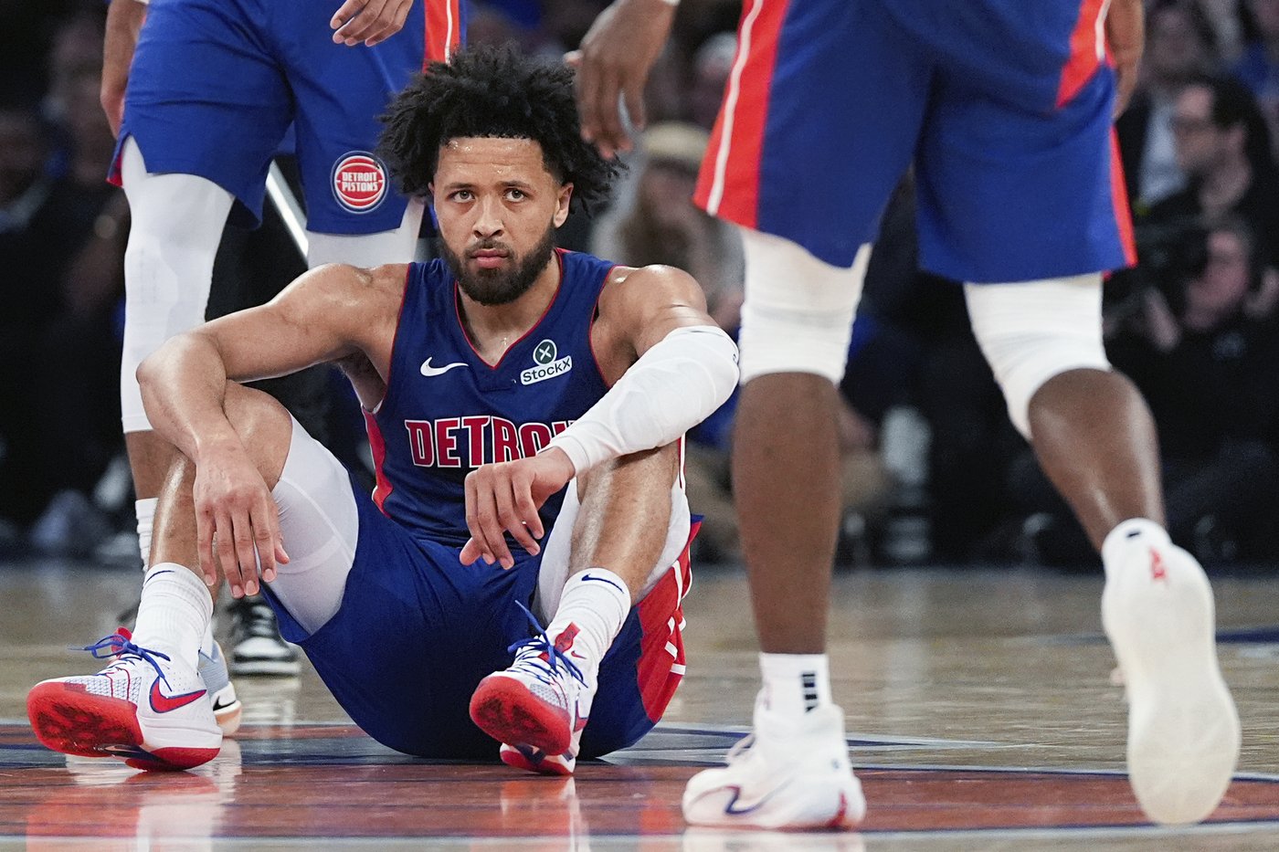 Pistons collapse in the 4th quarter and their postseason-record skid reaches 15 with loss to Knicks | iNFOnews.ca