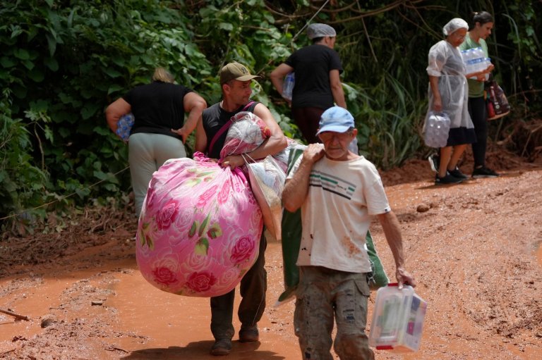 Brazil's Minas Gerais state hit by more rain as flooding death toll rises to 53 | iNFOnews.ca